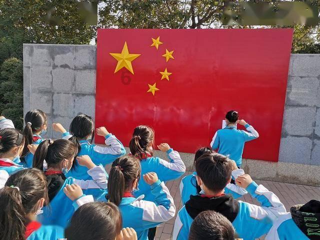 逃出神秘石堡